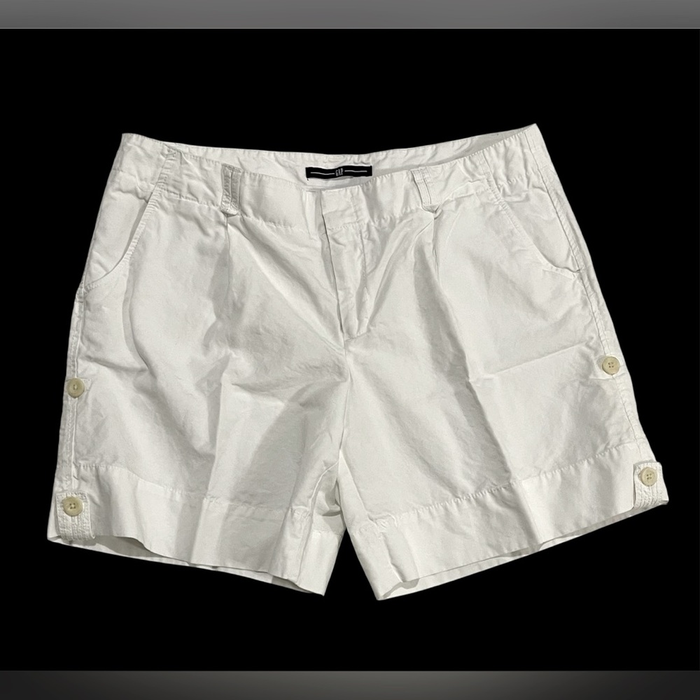 Gap Women’s Shorts White Size 14 Roll Tab Cuff Hem